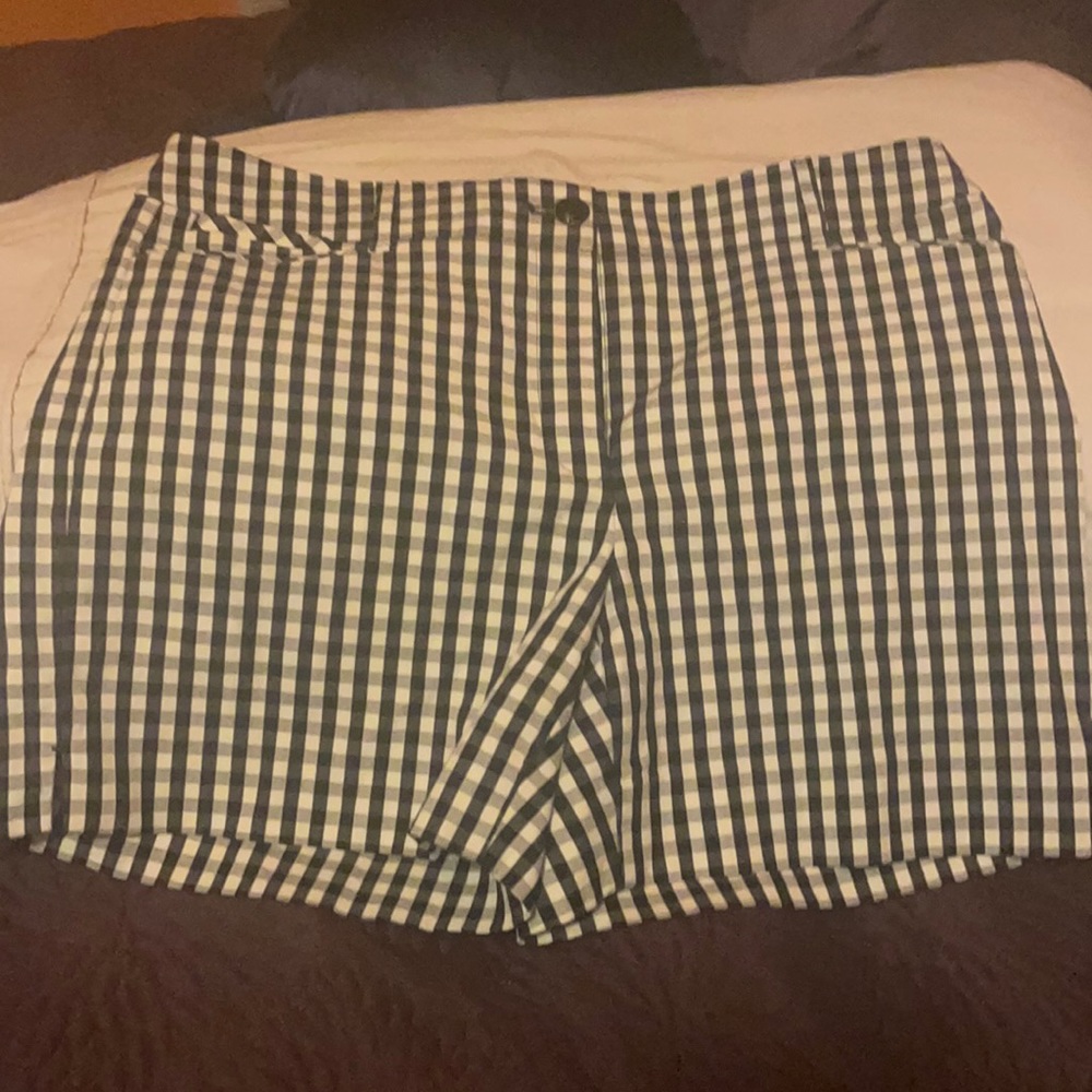 White huose black market